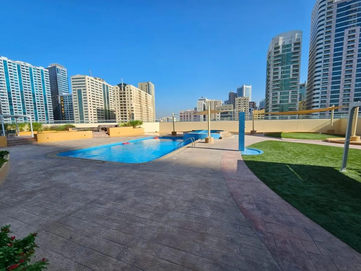 Luxury Apartment Al Khan Corniche View 2 Bd Sharjah